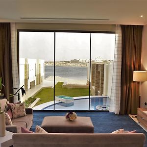 Private One-Bedroom Beach Chalet